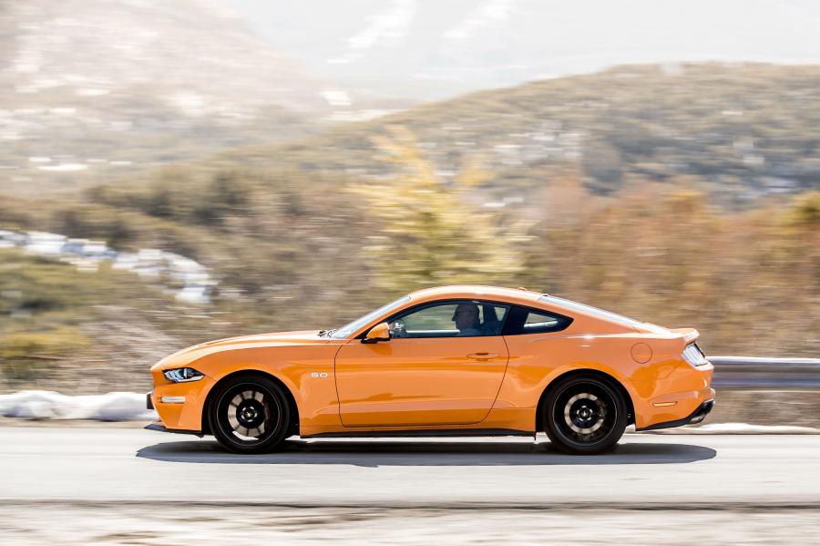  Ford Mustang GT Fastback 2017 года  (EU) (фото 30 из 42)
